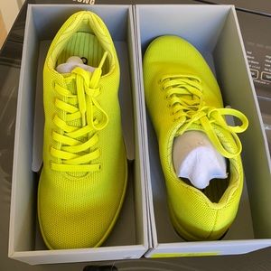 NWT ATOMS SNEAKERS